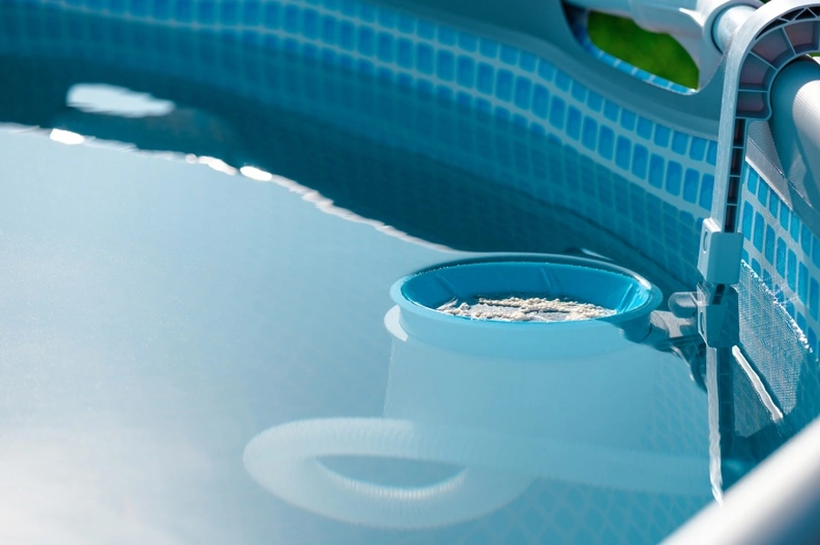Professional Pool Cleaning Kissimmee FL
